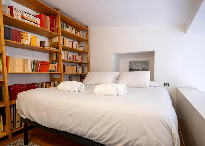 Elegantis Monti Penthouse With Private Terrace And Colosseum View Roma